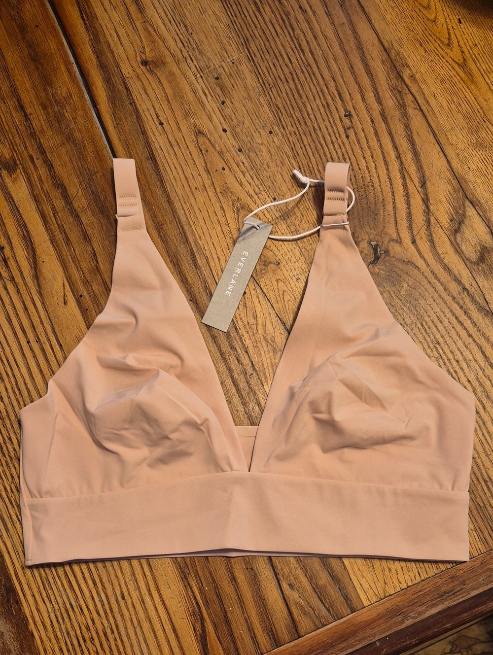 Everlane Soft Nude Invisible Bra